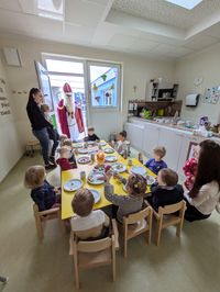 Nikolausfeier Gelbe Zwerge Brotzeit